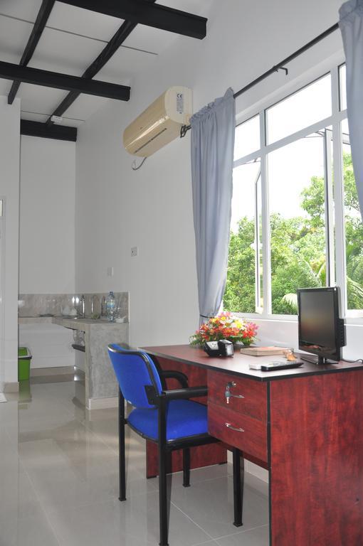 The Fence Bed & Breakfast Bentota Phòng bức ảnh