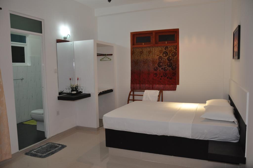 The Fence Bed & Breakfast Bentota Phòng bức ảnh